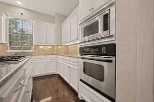 546 Bomar St, Houston, TX 77006 - Photo 22
