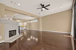 546 Bomar St, Houston, TX 77006 - Photo 16