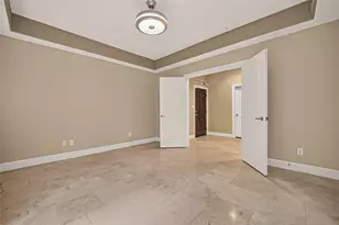 546 Bomar St, Houston, TX 77006 - Photo 10