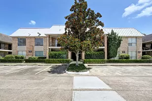2230 S Piney Point Rd, Houston, TX 77063 - Photo 1