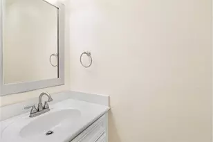 1010 Mockingbird Ln, Richwood, TX 77531 - Photo 20