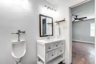 8503 Manhattan Dr, Houston, TX 77096 - Photo 32