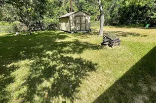 9902 Valley Sun Dr, Houston, TX 77078 - Photo 14