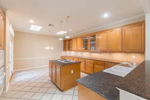 23 E Palmer Bend, The Woodlands, TX 77381 - Photo 18