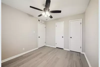 910 7th Avenue N #6, Texas City, TX 77590 - Photo 8