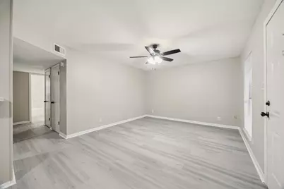 910 7th Avenue N #6, Texas City, TX 77590 - Photo 4
