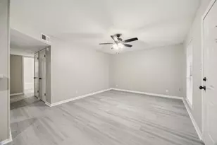 910 7th Ave N, Texas City, TX 77590 - Photo 4