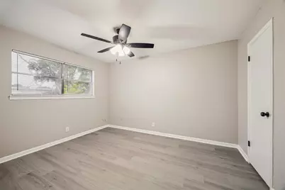 910 7th Avenue N #6, Texas City, TX 77590 - Photo 10