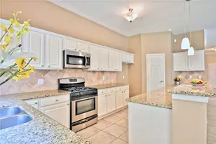 4530 Springfield Lakes St, Sugar Land, TX 77479 - Photo 10