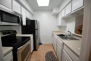 4629 Wild Indigo St, Houston, TX 77027 - Photo 6