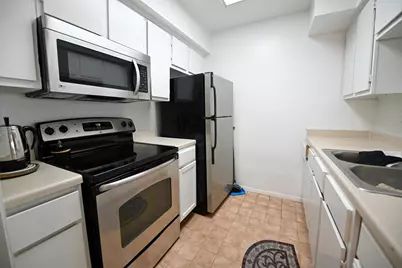 4629 Wild Indigo Street #581, Houston, TX 77027 - Photo 8