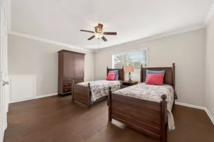 415 Lakeside Estates Dr, Houston, TX 77042 - Photo 34