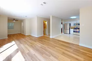 2105 N Red Cedar Cir, The Woodlands, TX 77380 - Photo 10