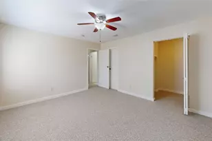 2105 N Red Cedar Cir, The Woodlands, TX 77380 - Photo 18