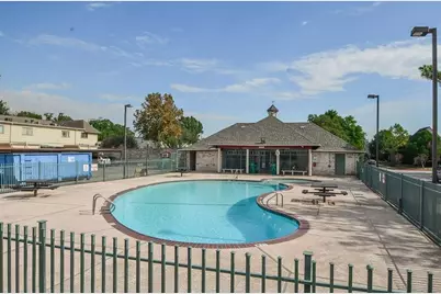 11002 Hammerly Blvd, Houston, TX 77043 - Photo 16