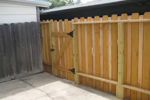 11002 Hammerly Blvd, Houston, TX 77043 - Photo 14