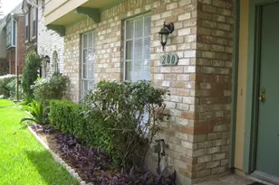 11002 Hammerly Blvd, Houston, TX 77043 - Photo 2