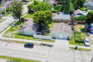 7557 Meadowview Dr, Houston, TX 77037 - Photo 4