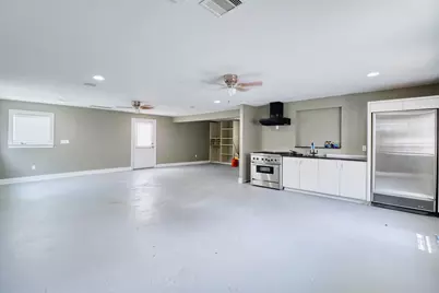 7557 Meadowview Drive, Houston, TX 77037 - Photo 24