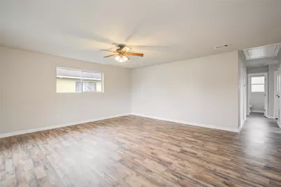 1602 N Avenue N, Freeport, TX 77541 - Photo 4