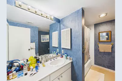 5001 Woodway Drive #1104, Houston, TX 77056 - Photo 22