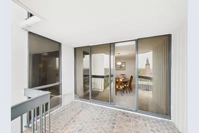 5001 Woodway Drive #1104, Houston, TX 77056 - Photo 12