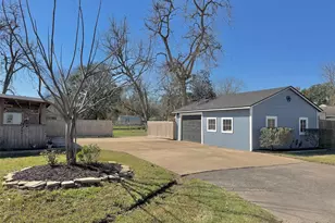 702 Marion St, Port Neches, TX 77651 - Photo 20