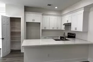 11514 Courtshire Rd, Houston, TX 77076 - Photo 2