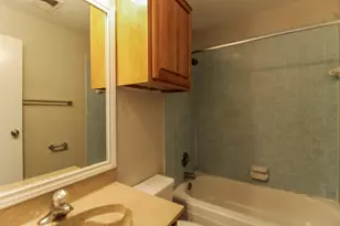 10810 Kirkbend Dr, Houston, TX 77089 - Photo 8