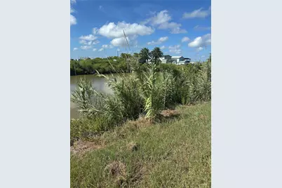 14483 Albacore, Sargent, TX 77414 - Photo 2