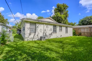 511 Guyer St, Sugar Land, TX 77498 - Photo 4