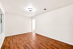 15207 Pleasant Valley Rd, Houston, TX 77062 - Photo 10
