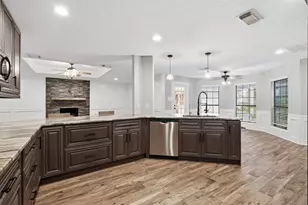 3102 Oaken Ln, La Porte, TX 77571 - Photo 14