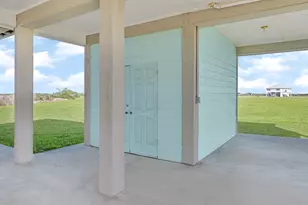 747 Waypoint Dr, Palacios, TX 77465 - Photo 8