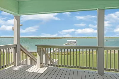 747 Waypoint Drive, Palacios, TX 77465 - Photo 10