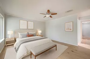 241 Litchfield Ln, Houston, TX 77024 - Photo 20