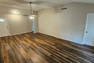 5210 Russelville Rd, Houston, TX 77048 - Photo 4