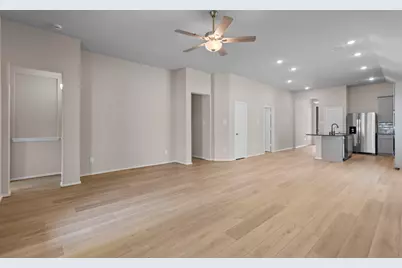 2415 Honeyberry Shrub Drive, Manvel, TX 77578 - Photo 8