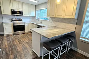 2043 Derby Dr, Houston, TX 77067 - Photo 10