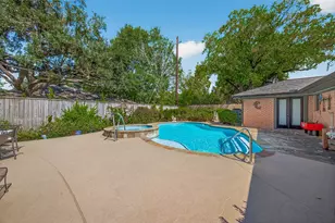 5326 Redstart St, Houston, TX 77096 - Photo 38