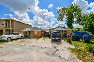 2828 Brackenridge St, Houston, TX 77026 - Photo 6