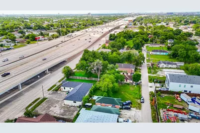 2828 Brackenridge Street, Houston, TX 77026 - Photo 4