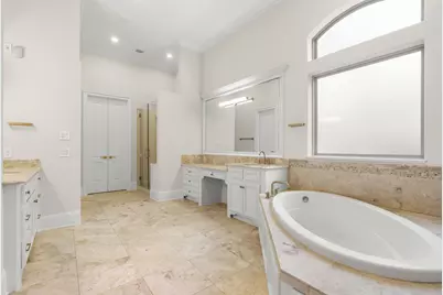 98 W Ambassador Bend, The Woodlands, TX 77382 - Photo 18