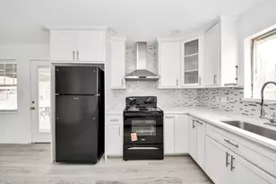 339 Linnwood Dr, Woodbranch, TX 77357 - Photo 8