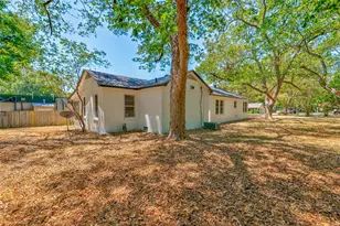 104 N Pecan St, Woodville, TX 75979 - Photo 4