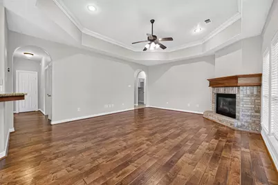 5202 Timber Ridge Street, Baytown, TX 77521 - Photo 6