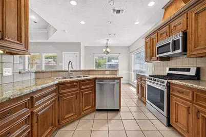 5202 Timber Ridge Street, Baytown, TX 77521 - Photo 12