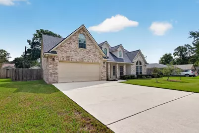 5202 Timber Ridge Street, Baytown, TX 77521 - Photo 2