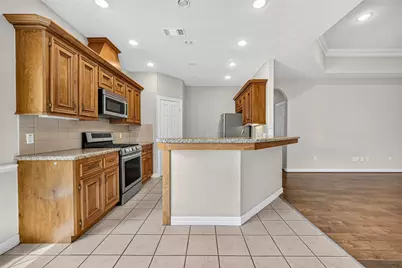 5202 Timber Ridge Street, Baytown, TX 77521 - Photo 8