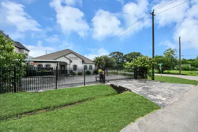 1202 Niagara Street, Houston, TX 77051 - Photo 32